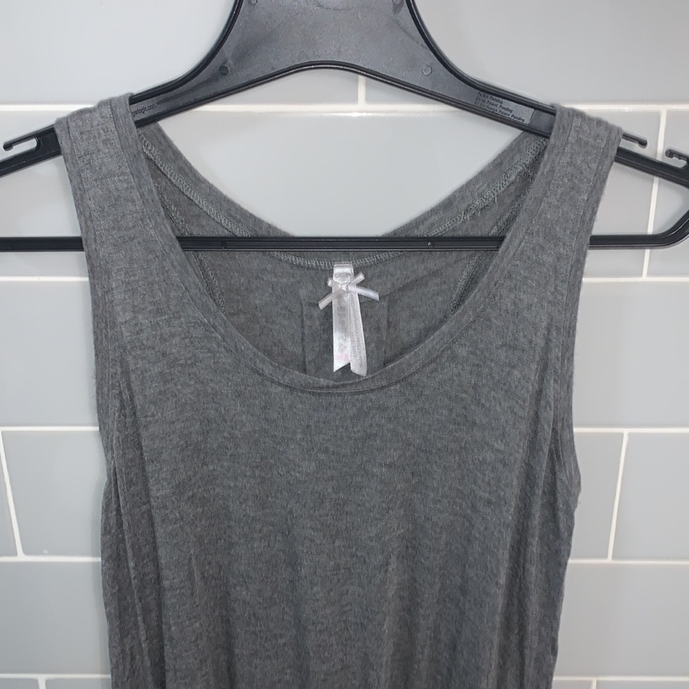 Gray High-Low Tank Top - Picture 2 of 9